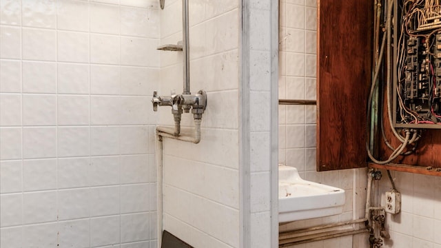 1822 W Mound St, Columbus, OH 43223 - bathroom featuring a sink and electric panel