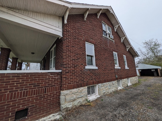 1325 Smith Rd, Columbus, OH 43207 - view of home's exterior featuring brick siding
