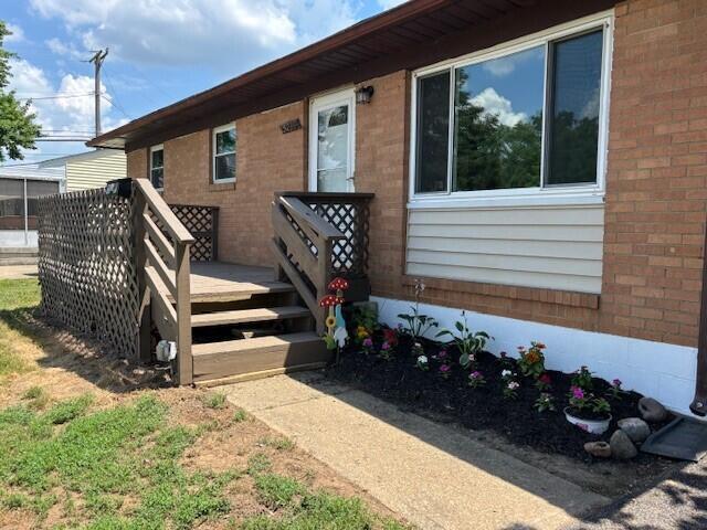 5299 Fullerton Dr, Columbus, OH 43232 - photo 6