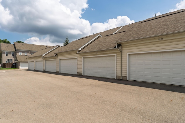3839 Rubythroat Dr, Columbus, OH 43230 - view of garage