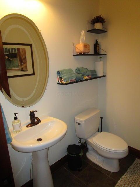 1414 S Winding Oak NW, Baltimore, OH 43105 - photo 24
