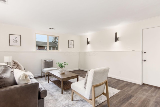 2664 Sonata Dr, Columbus, OH 43209 - living area with wood finished floors and baseboards