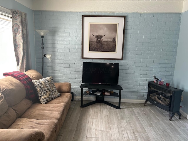 5479 Worthington Forest Pl, Columbus, OH 43229 - living area featuring light wood-style floors and baseboards