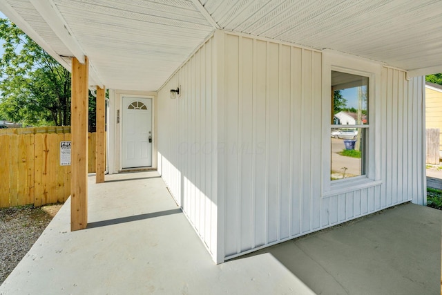 3189 E 6th Ave, Columbus, OH 43219 - doorway to property featuring board and batten siding