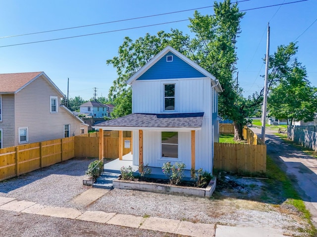 3189 E 6th Ave, Columbus, OH 43219 - view of front facade with a porch and a shingled roof