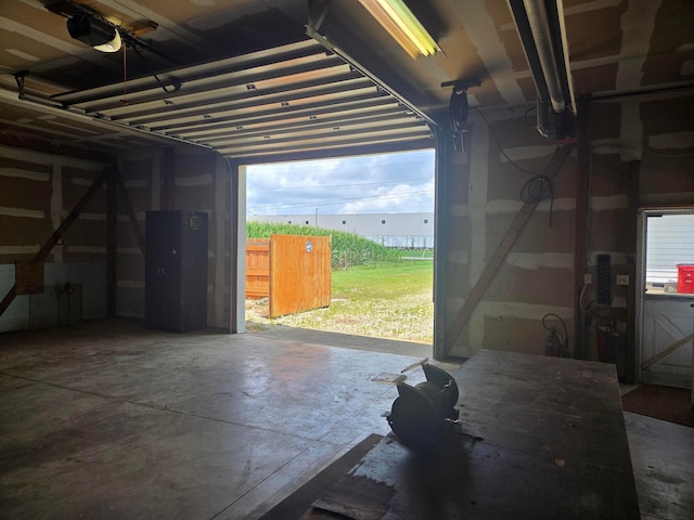 7376 Mink St SW, Pataskala, OH 43062 - garage with a garage door opener