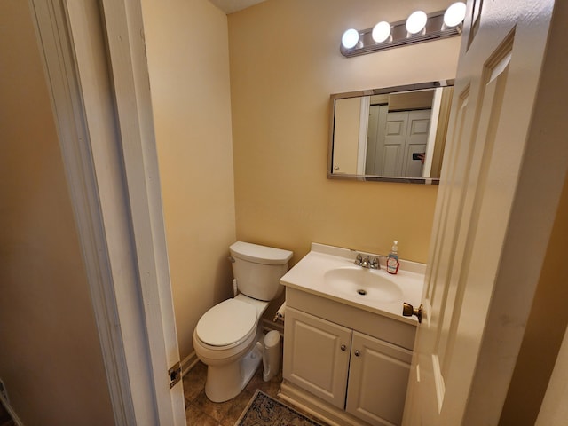 450 Williamsburg Ln Unit A, Lancaster, OH 43130 - half bathroom featuring toilet and vanity