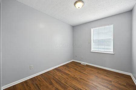 2094 Sprucefield Rd, Columbus, OH 43229 - photo 7