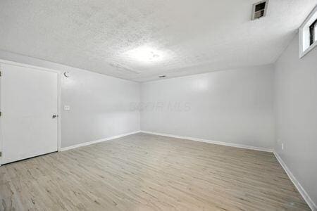 2094 Sprucefield Rd, Columbus, OH 43229 - photo 9