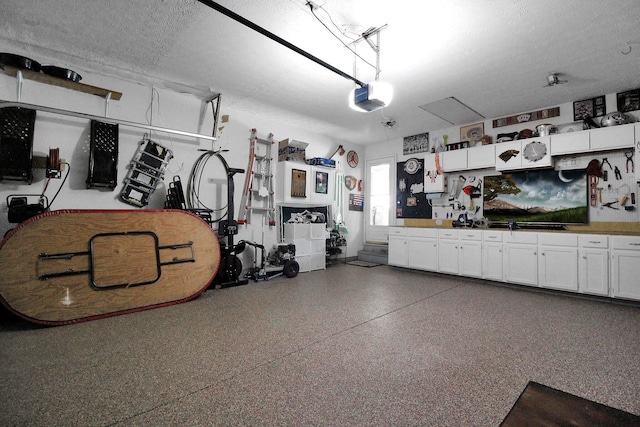 6146 Catawba Dr, Grove City, OH 43123 - garage with a garage door opener