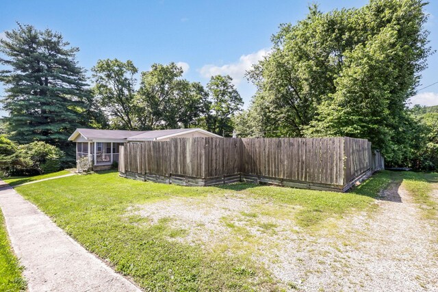 102 W Ewing St, New Straitsville, OH 43766 - photo 4