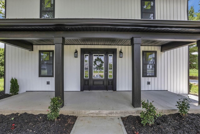 10123 Loop Rd, Millersport, OH 43046 - view of exterior entry featuring a porch