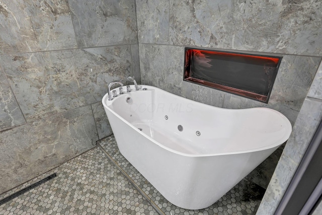 10123 Loop Rd, Millersport, OH 43046 - full bath with a soaking tub and tile patterned flooring