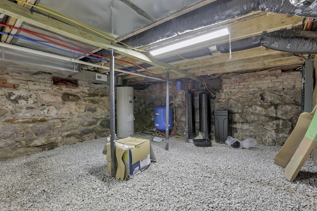 10123 Loop Rd, Millersport, OH 43046 - unfinished below grade area with a water pressure tank and water heater