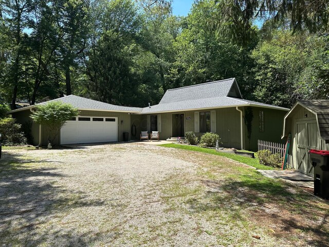 951 Golden Dr, Newark, OH 43055 - photo 1