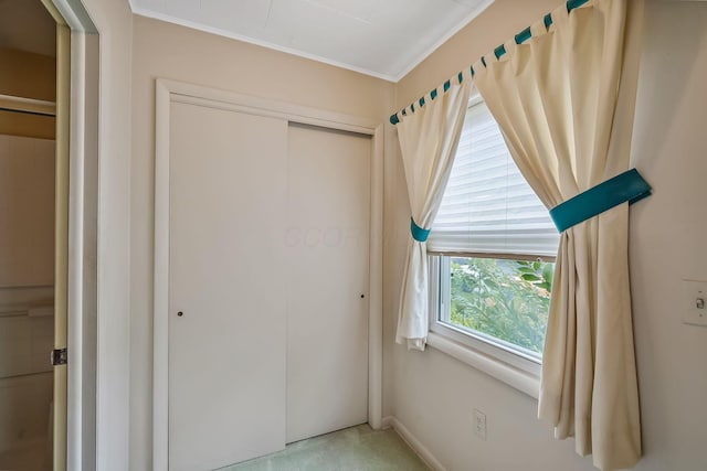 126 Dix Ave, Marion, OH 43302 - unfurnished bedroom with crown molding and a closet
