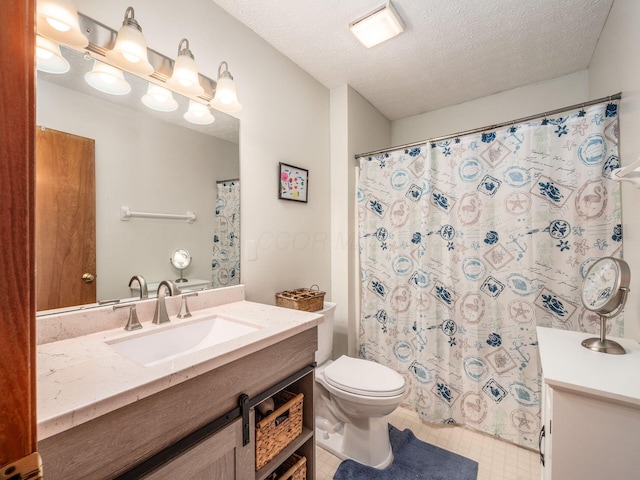 238 Key Blvd, Pataskala, OH 43062 - full bath featuring vanity, a textured ceiling, and a shower with curtain