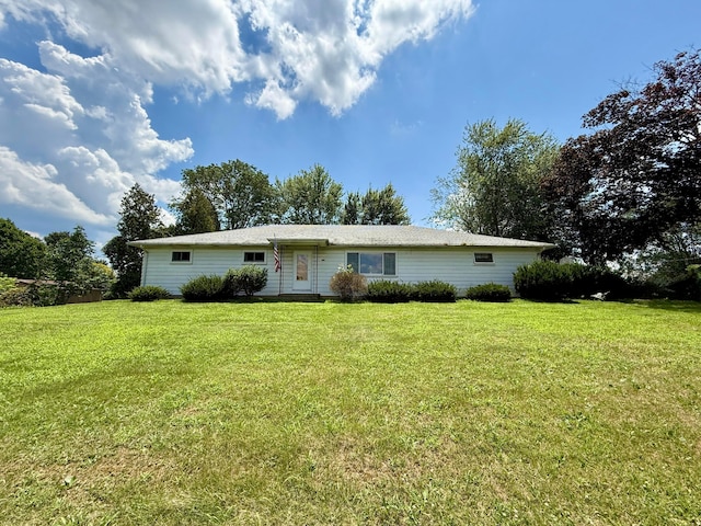 403 N Columbus St, Somerset, OH 43783 - ranch-style house with a front yard