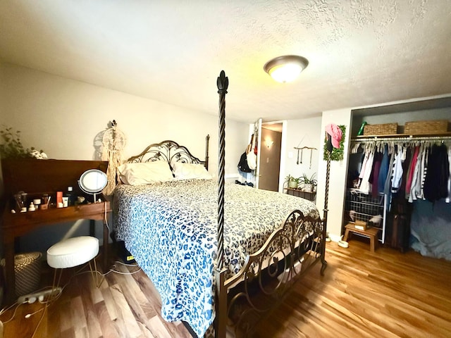 205 Sherman Ave, Lancaster, OH 43130 - bedroom featuring wood finished floors and a closet