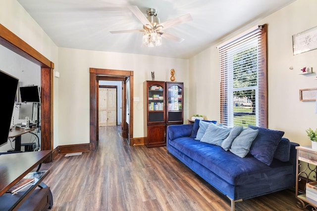 239 S Franklin St, Delaware, OH 43015 - photo 11