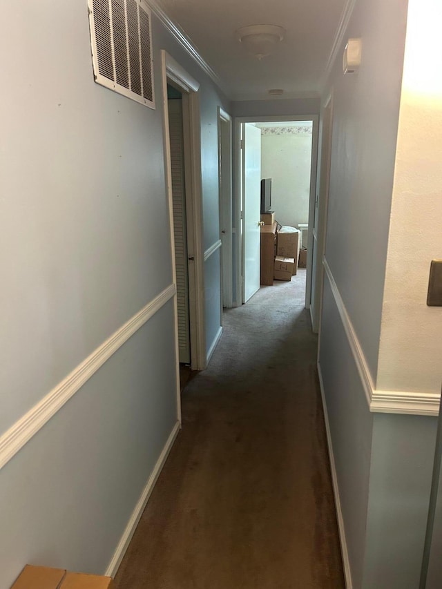 6942 Bartlett Rd, Reynoldsburg, OH 43068 - corridor featuring ornamental molding and carpet flooring