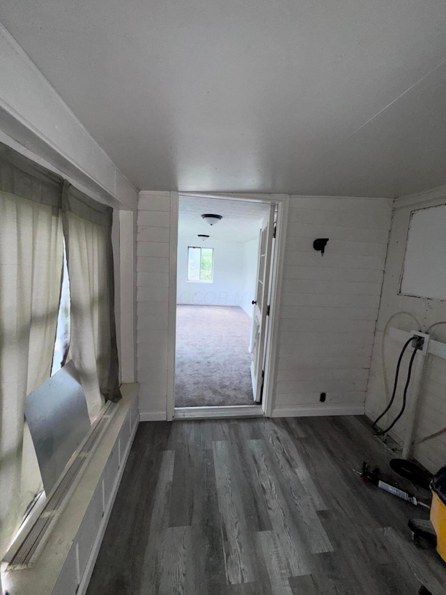 2229 Maureen Blvd N, Obetz, OH 43207 - interior space with wood finished floors and baseboards