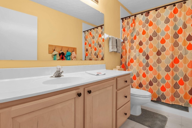 8512 Squad Dr, Galloway, OH 43119 - bathroom featuring vanity, tile patterned flooring, and curtained shower