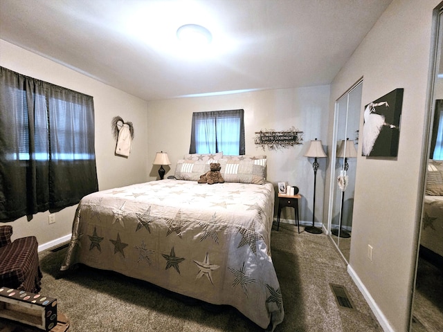 112 N George St, Lancaster, OH 43130 - carpeted bedroom featuring baseboards
