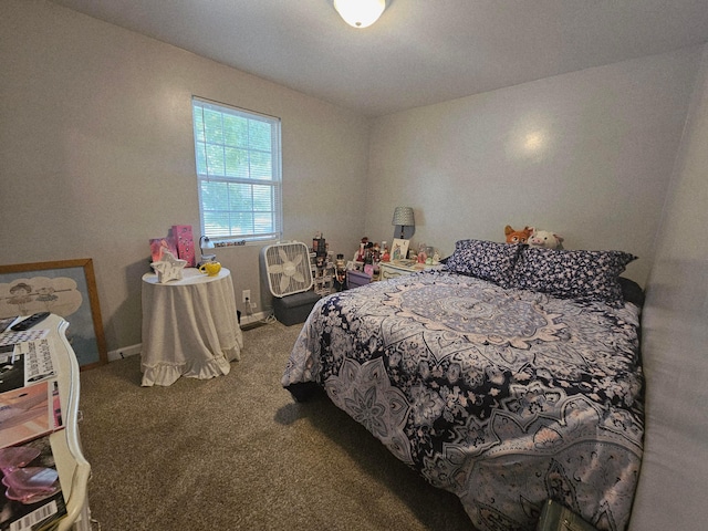 112 N George St, Lancaster, OH 43130 - carpeted bedroom featuring baseboards
