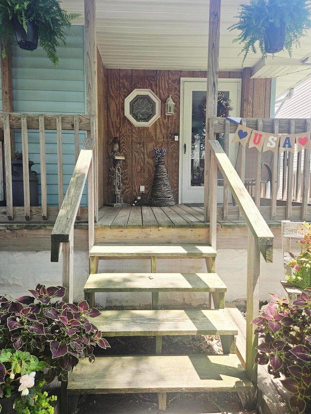 112 N George St, Lancaster, OH 43130 - property entrance featuring covered porch