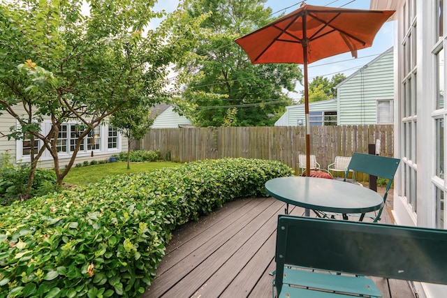 1010 Vernon Rd, Columbus, OH 43209 - view of wooden terrace