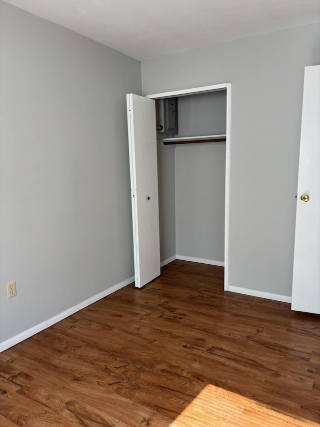 1115 Bermuda Dr, Marion, OH 43302 - unfurnished bedroom with wood finished floors and a closet