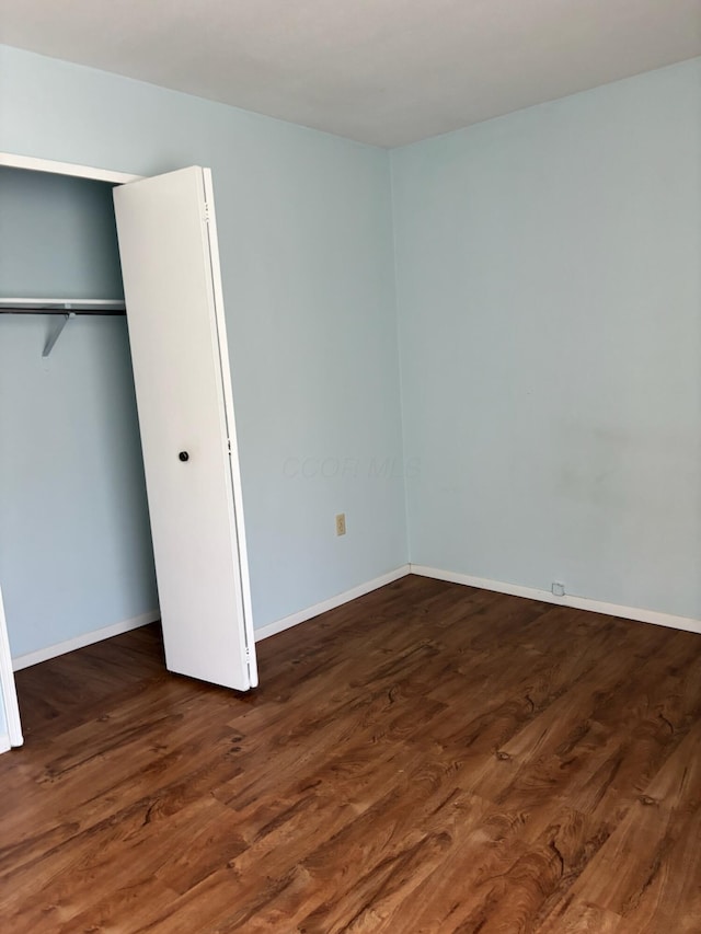 1115 Bermuda Dr, Marion, OH 43302 - unfurnished bedroom featuring wood finished floors and a closet