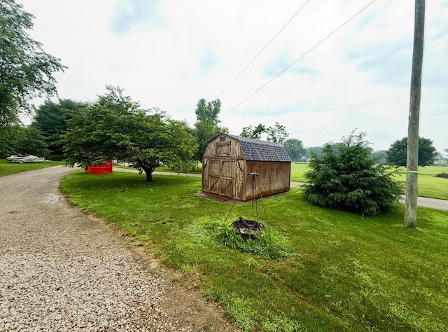 13944 Lafayette Rd, Utica, OH 43080 - view of grassy yard featuring a shed