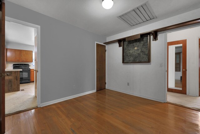 4652 Ludington Rd, Columbus, OH 43227 - photo 32