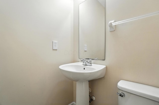 5804 Trail Creek Dr, Dublin, OH 43016 - half bathroom with toilet