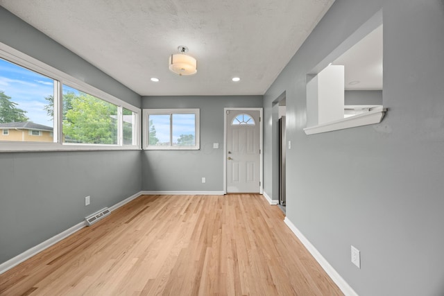 1677 Kenview Rd, Columbus, OH 43209 - photo 12