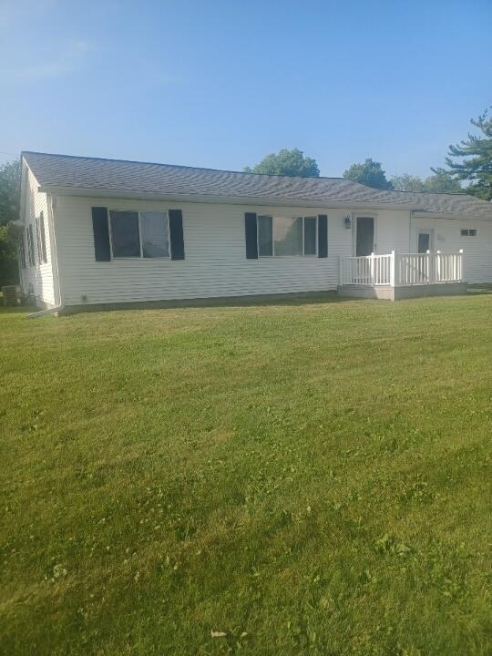 5356 Harding Hwy E, Caledonia, OH 43314 - view of front facade with a front yard
