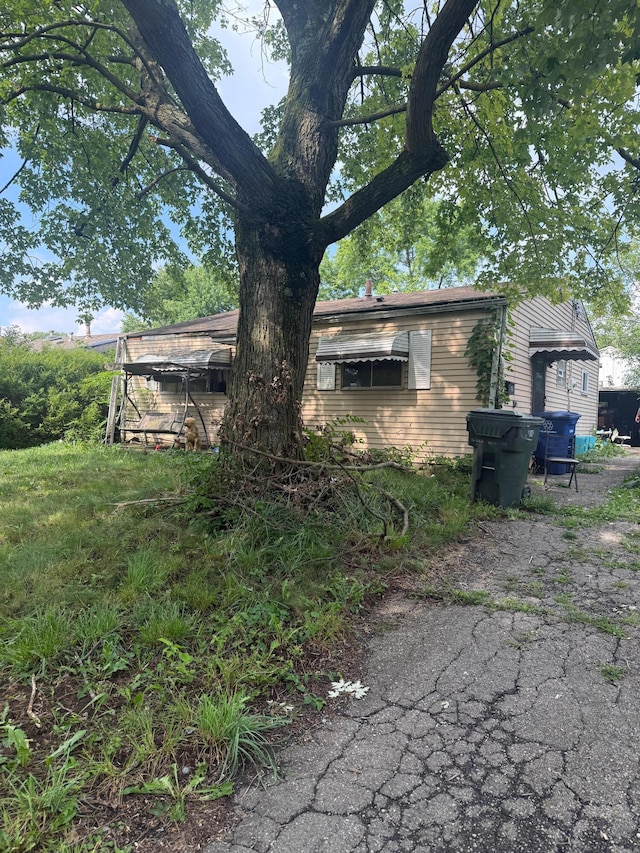 3032 Baker Hill Rd, Columbus, OH 43207 - view of property exterior