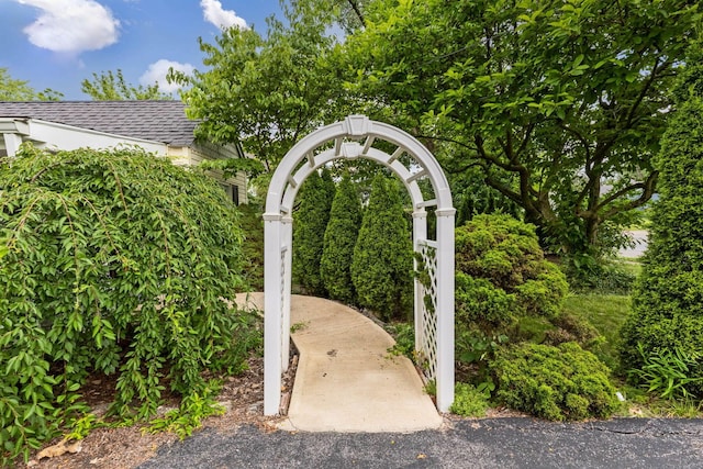 3251 Karl Rd, Columbus, OH 43224 - photo 5