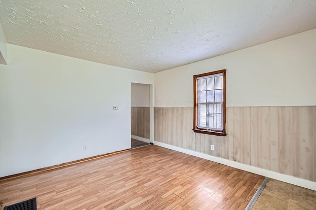 1453 E 20th Ave, Columbus, OH 43211 - photo 7