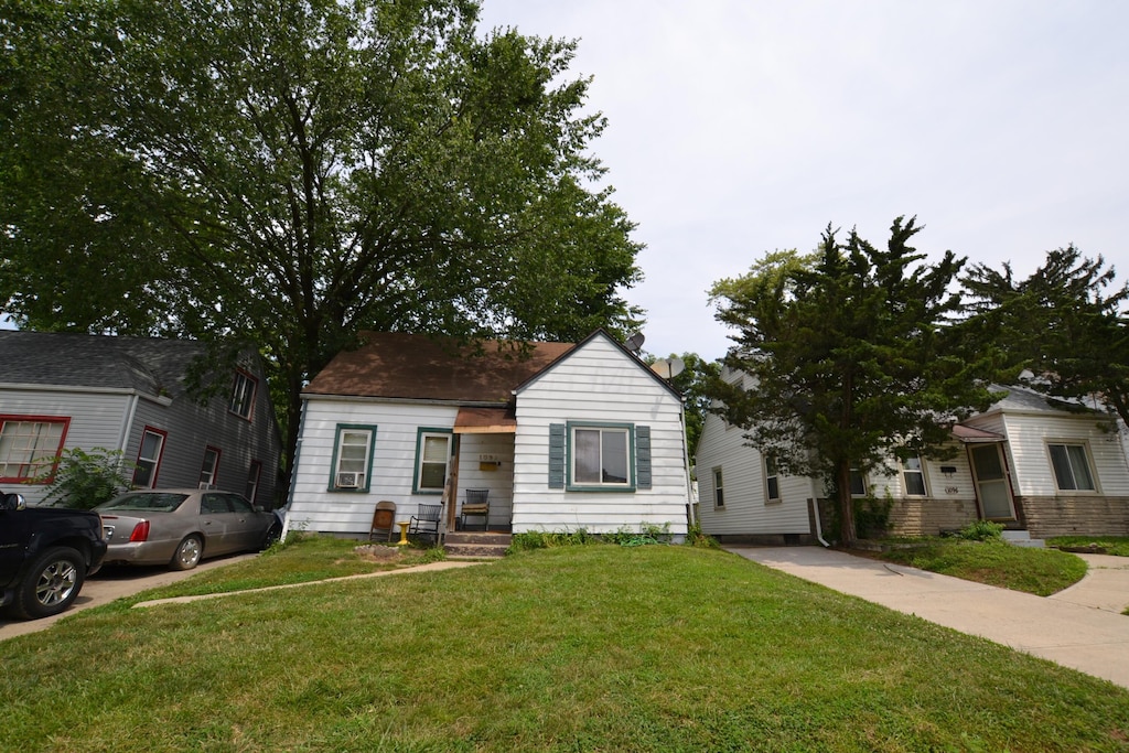 1092 Duxberry Ave, Columbus, OH 43211 - photo 2