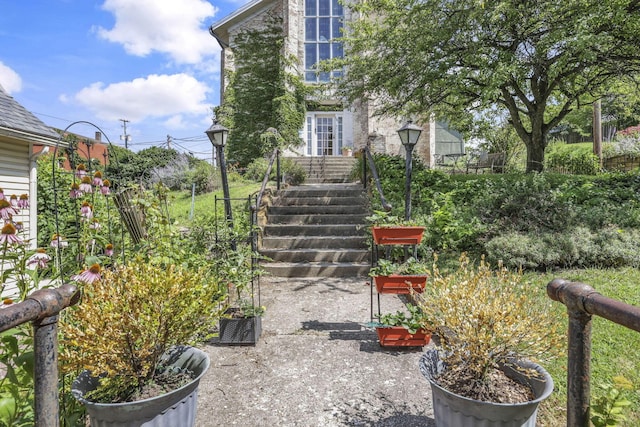 131 E Chestnut St, Lancaster, OH 43130 - view of yard featuring stairway