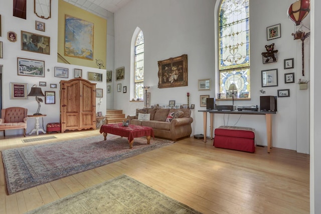 131 E Chestnut St, Lancaster, OH 43130 - living area featuring a high ceiling and hardwood / wood-style floors