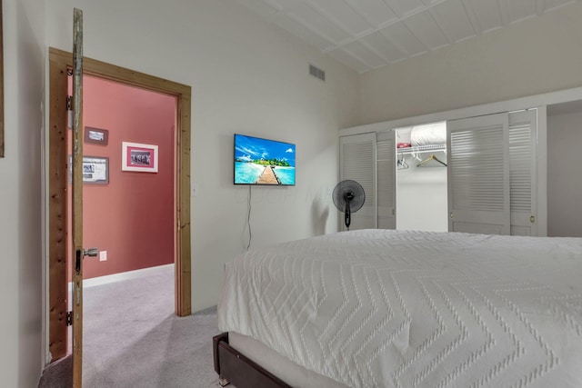 131 E Chestnut St, Lancaster, OH 43130 - bedroom with light carpet and a closet