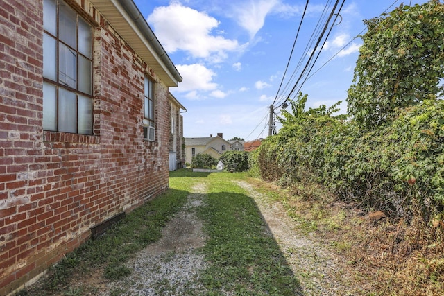131 E Chestnut St, Lancaster, OH 43130 - view of green lawn