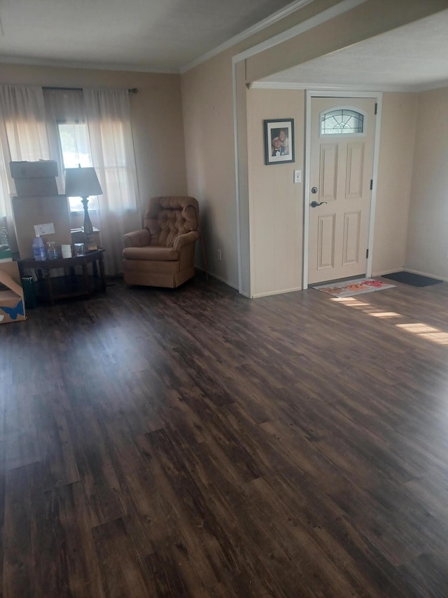 3200 Smeltzer Rd Unit 70, Marion, OH 43302 - entrance foyer featuring dark wood-type flooring and crown molding