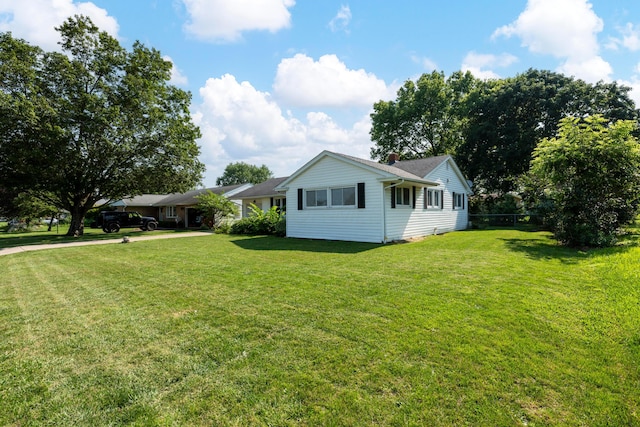 892 Lincoln Dr, Circleville, OH 43113 - photo 4