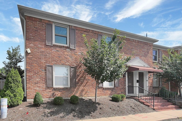 922 Chatham Ln Unit A, Columbus, OH 43221 - photo 1