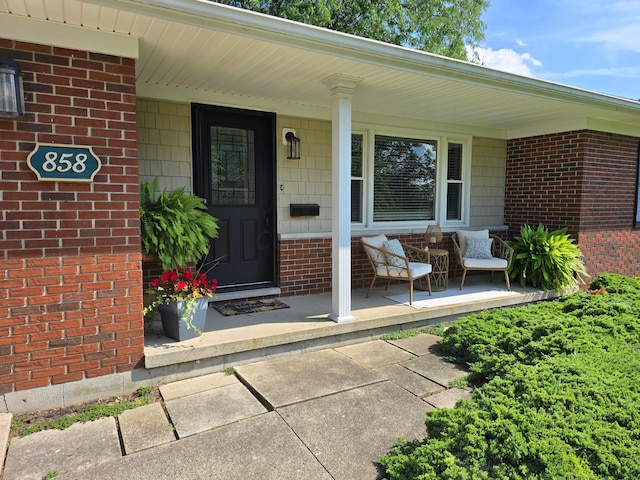 858 Crestview Dr, Bellefontaine, OH 43311 - photo 2